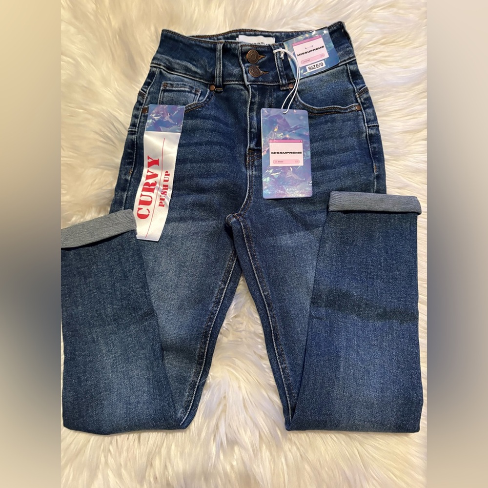 Curvy Fit Blue Jeans